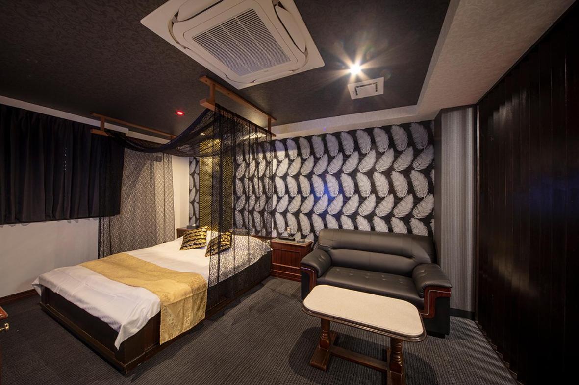 Noah Grande (Adults Only) Hotel Осака Екстериор снимка